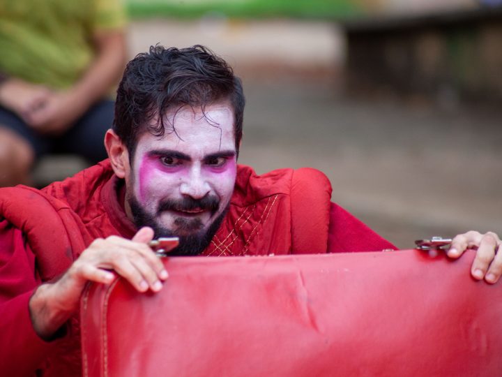 O espetáculo “Hamlet na Rua” percorre Anápolis, Caldas Novas e Pirenópolis